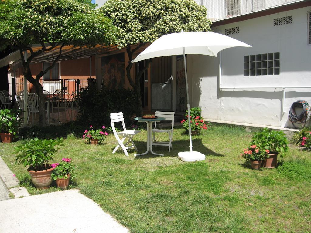 Hotel Eleonora Rimini Exteriör bild